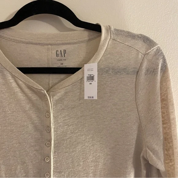 🔥 GAP | Gold Shimmer Linen-Blend Henley Tee Sz XS NWT - Picture 6 of 9